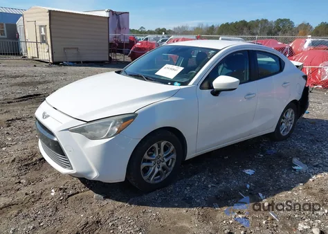2017 Toyota Yaris Ia из США, поврежденный, VIN 3MYDLBYV4HY158140